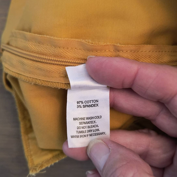 Crosby Dress Pants Women's Size 2 Yellow Cropped Flare Leg Side zip Career wear - Picture 16 of 16